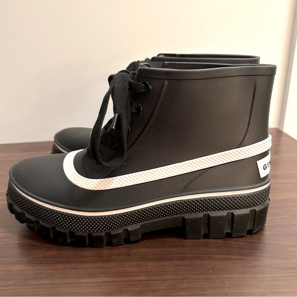 Givenchy Glaston Ankle Boot
